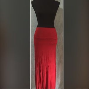 B_Envied Cranberry Maxi Skirt Size M
